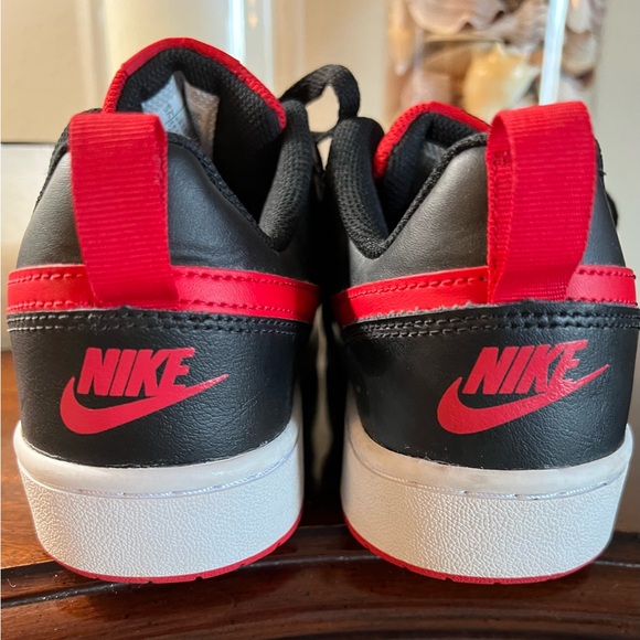 Boys Nike Court Borough Low 2’s Red and Black Sneakers - Picture 6 of 6